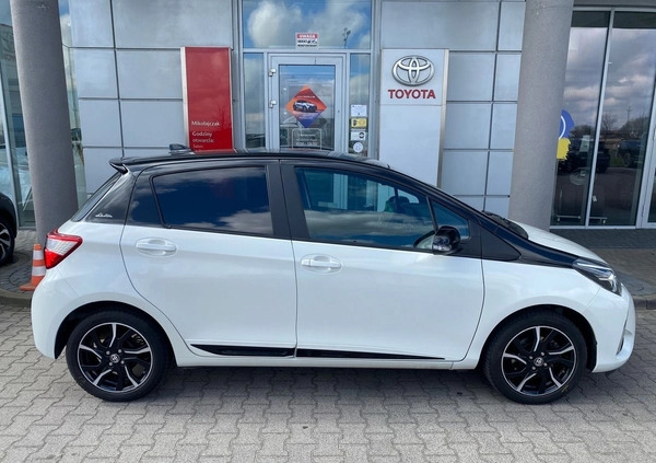 Toyota Yaris cena 61500 przebieg: 50854, rok produkcji 2018 z Kudowa-Zdrój małe 191